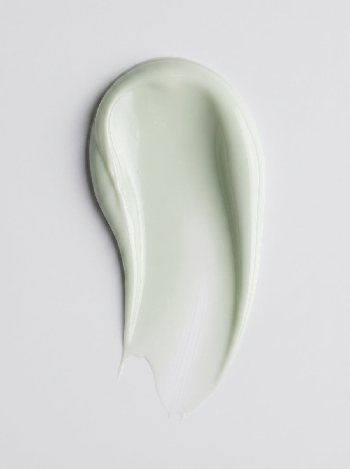 SILNT Clarifying Moisturiser pale green cream swatch with a satin finish on a light grey background